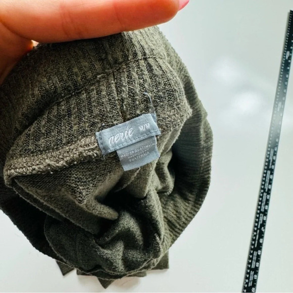 Aerie Charcoal Jogger Pants - Picture 8 of 9